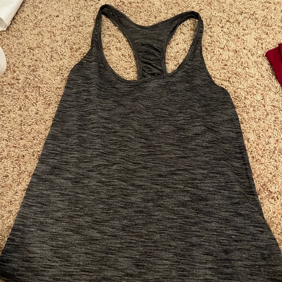 lululemon athletica Tops - Lululemon gray tank size 6